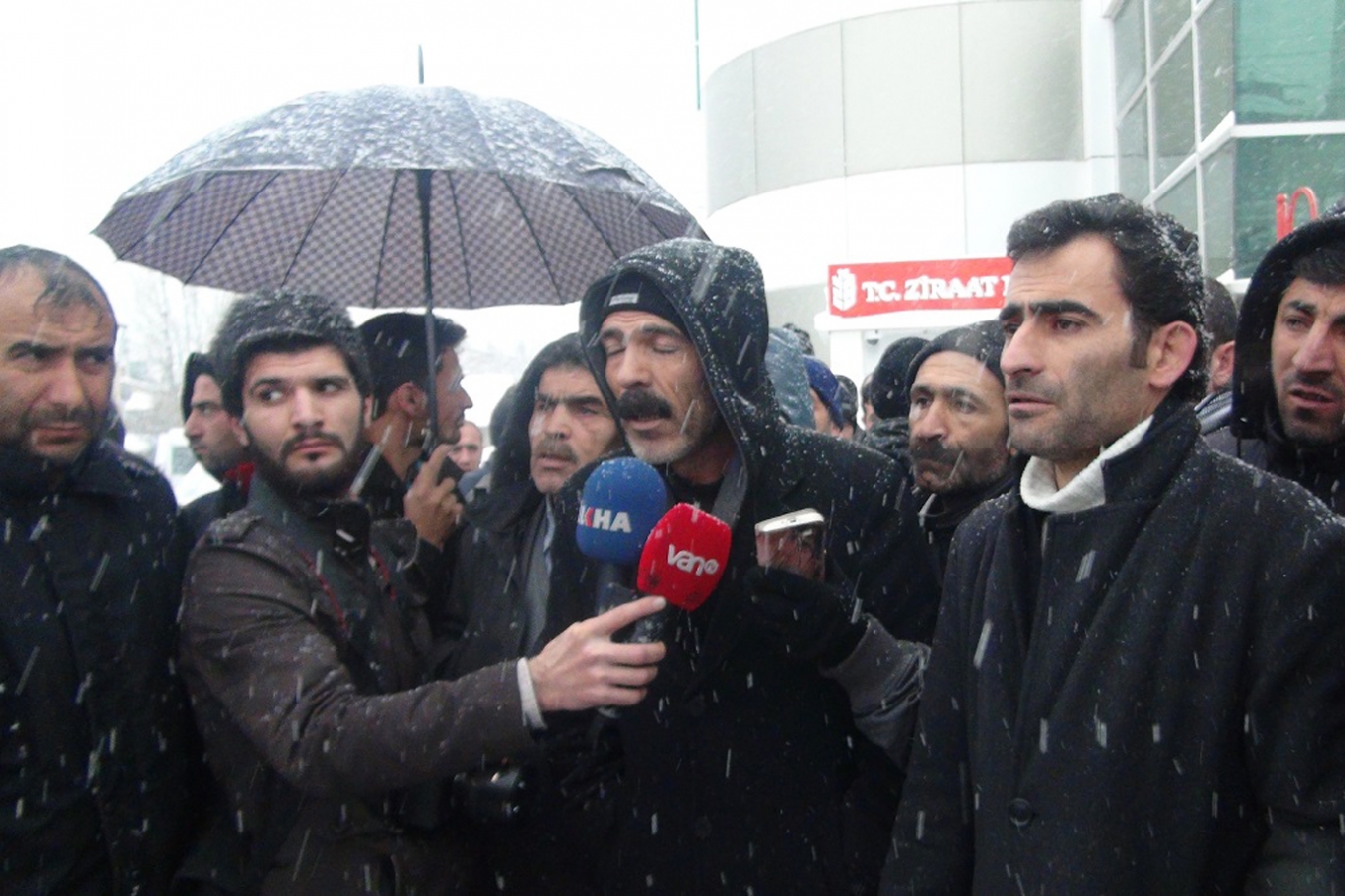 Van’da isimleri listeye alınmayan İŞKUR işçileri isyan etti